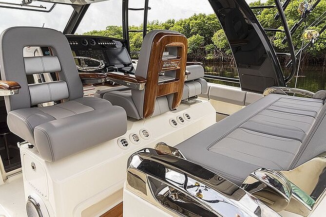 2-Hour Maalaea Luxury Powerboat Sunset Cruise for up to 6 Guests - Key points to know before you book