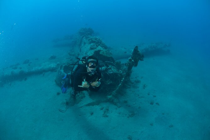 3-Tank Dive Featuring the Molokini Crater - What you need to qualify