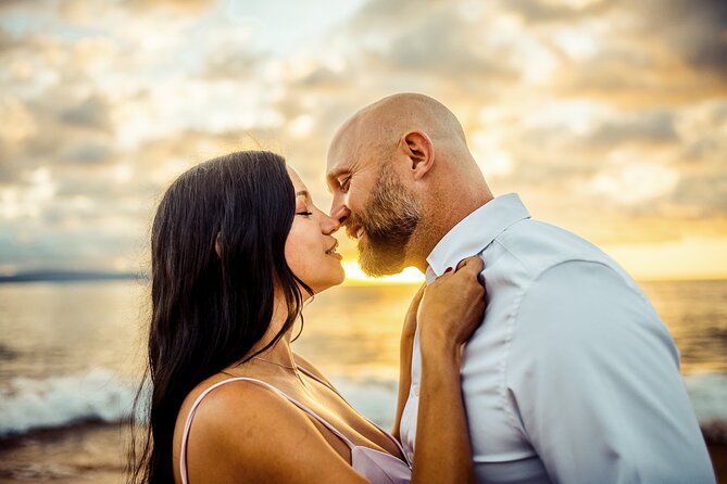 A Romantic Photoshoot for 2 in Maui - The digital gallery is the key price issue