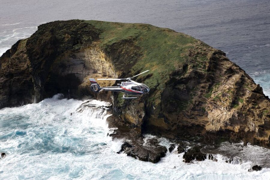 Central Maui: Two-Island Scenic Helicopter Flight to Molokai - Key points to know before takeoff