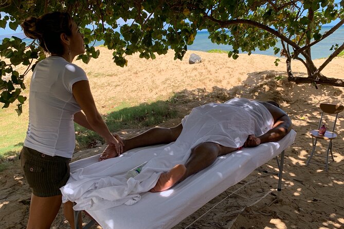 Day Spa Activity in Maui, Hawaii - Choosing light pressure or a deeper treatment