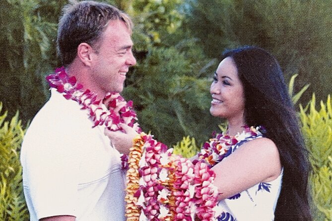 Deluxe Orchid Lei Greeting (Maui, Kahului Airport, OGG) - Is $76.93 Per Person Good Value?