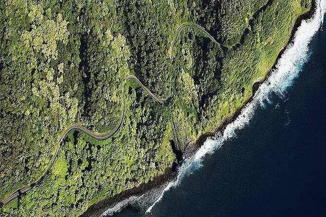 Deluxe Road to Hana Rainforest and Waterfall Experience from Maui - Ho‘okipa Beach Park and the power of Jaws
