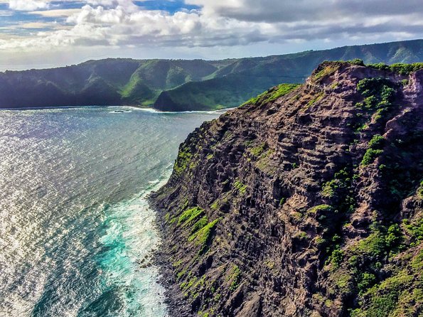 Doors Off West Maui and Molokai 45 minute Helicopter Tour - What the open seats are really like