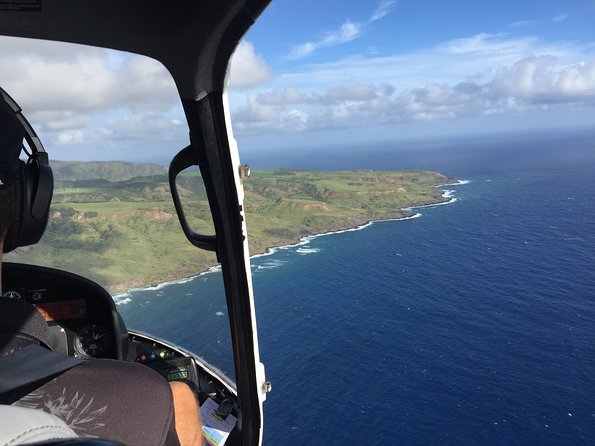 Doors Off West Maui and Molokai 45 minute Helicopter Tour - Weather, cancellations, and the practical risks