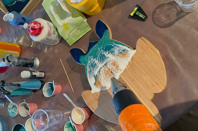 Epoxy Resin Cheese Board Art Class - Key points to know before you book