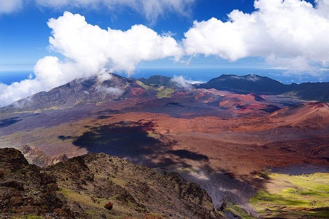 Haleakala Maui Sunset Twilight Tour with Dinner - The long ride up from Maui’s west side