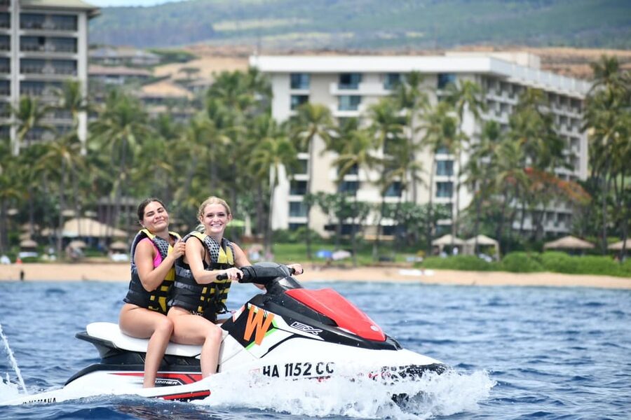 Kaanapali Beach: Jet Ski or Flyboard Rental Tours - Choosing between a 45-minute jet ski ride and flyboarding