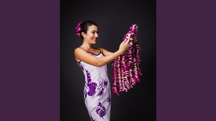 Kahului Airport: Maui Flower Lei Greeting Upon Arrival - What happens during the 10-minute welcome