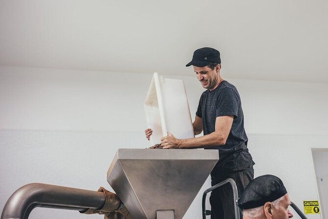 Lahaina Maui Ku'ia Estate Chocolate Factory Experience - What the 90-minute Kuia chocolate experience feels like