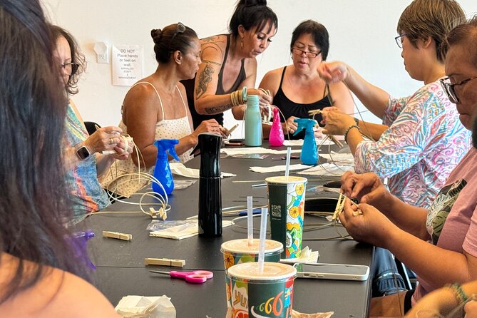 Lauhala Bracelet Craft Class on Maui - Tips for finding the center and enjoying the class