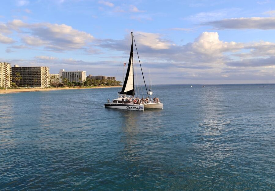 Maui: 2 Hour Sunset Dinner Sail with Open Bar and Appetizers - Is $149 a good value?