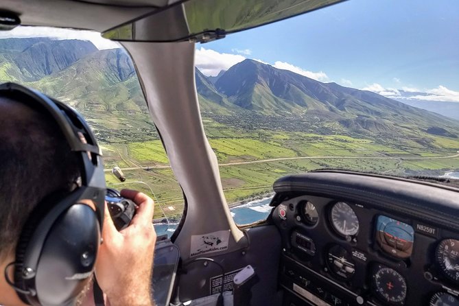 Maui Circle Island-PRIVATE-Air Tour for 2-5: Waterfalls & Lava! - What the Private Format Really Adds
