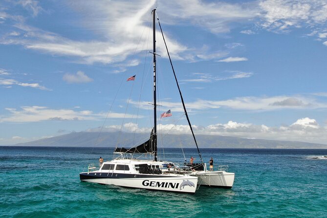 Maui: Coast of Ka'anapali Beach Sunset Dinner Sail - Sailing along Mauis west coast