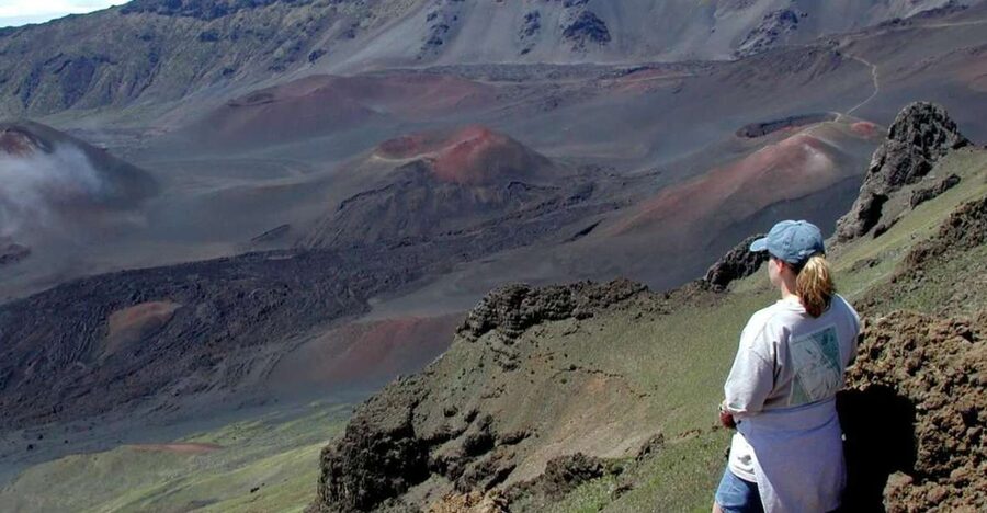 Maui: Guided Hike of Haleakala Crater with Lunch - Key points at a glance