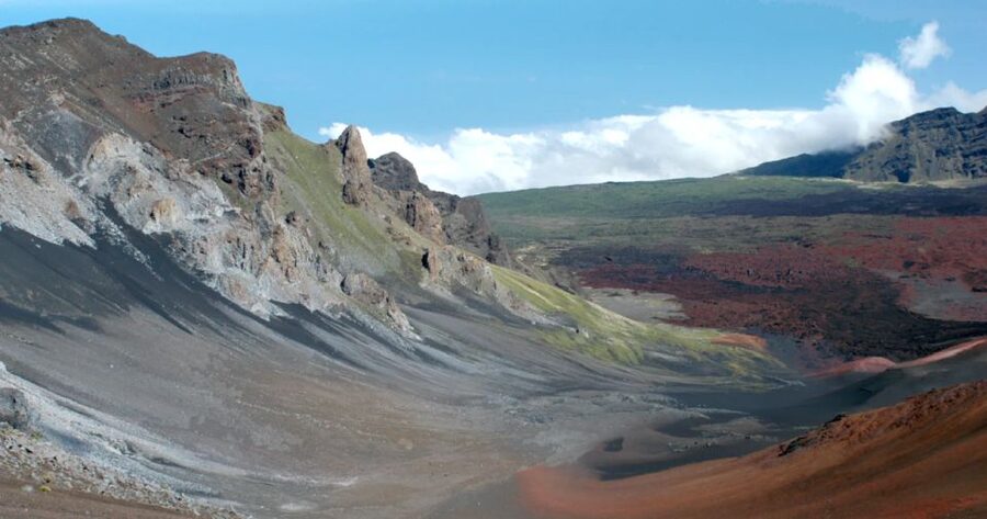Maui: Guided Hike of Haleakala Crater with Lunch - A second 2-mile trail at 8,000 feet