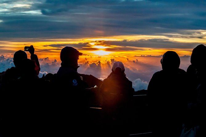 Maui: Haleakala Sunrise Spectacular with Local Breakfast - Why Haleakala sunrise is worth the lost sleep