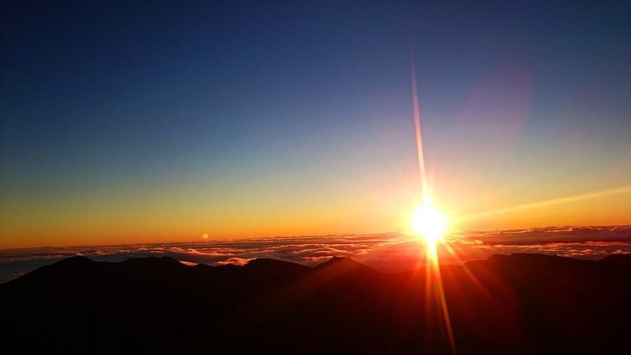 Maui: Haleakala Sunrise Tour with Pick-up - Haleakalā before dawn, when the mountain feels otherworldly