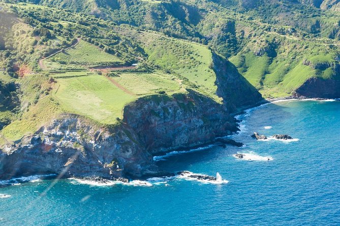 Maui Horseback Adventure at Circle M Ranch With Real Cowboys - The coastal stretch with the Pacific below