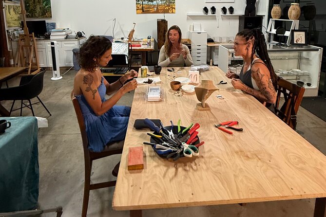 Maui Jewelry Making Class with Puka Shells and Pearls - A second necklace, if the clock allows