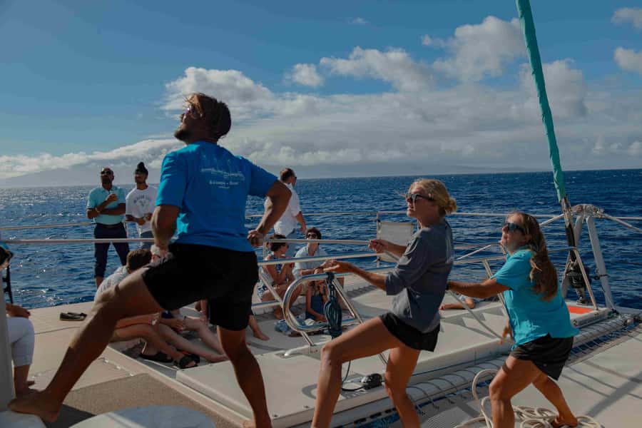 Maui: Ka'anapali Discount Whale Watch - Beach Loading Vessel - What the Discount Fare Leaves Out