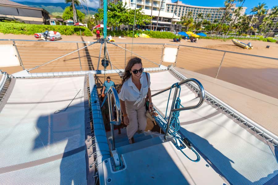 Maui: Kaanapali Whale Watching Boat with Open Bar and Food - Key points to know before booking