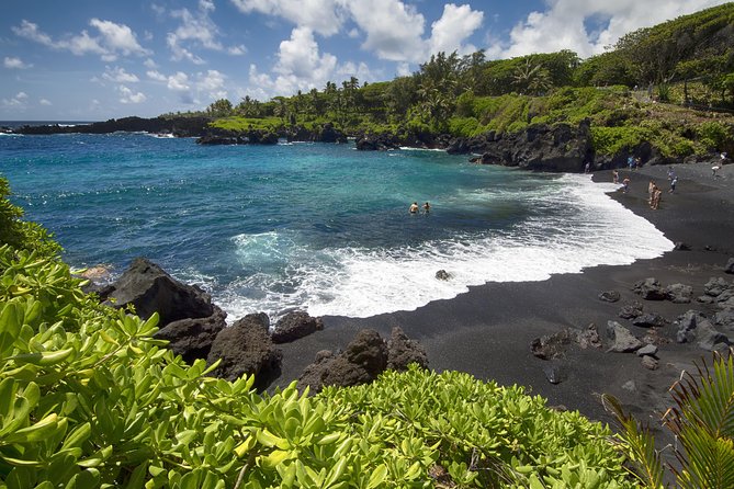 Maui "Loop" Road To Hana Audio Driving Tour - The return route: ponds, farms, and a very ambitious trail