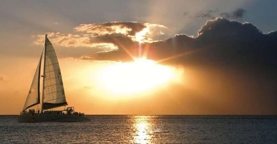 Maui: Ma'alaea Catamaran Sunset Sail with Appetizers - Key things to know before sailing