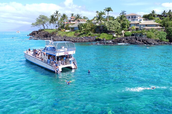 Maui Magic Adventure Snorkel: Molokini Crater and Turtle Stop - A five-hour trip with a real meal built in
