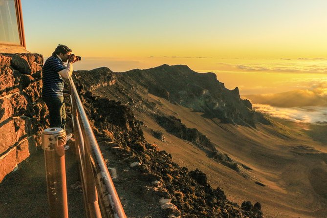 Maui: Majestic Haleakala Sunrise Tour with Pick-up - Breakfast after the mountain