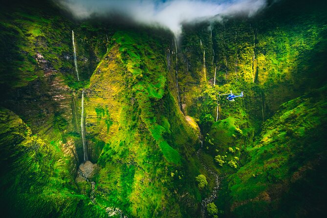 Maui & Molokai Spectacular with Exclusive Landing Helicopter Tour - A bird’s-eye introduction to Maui and Molokai