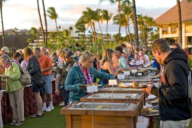 Maui Nui Luau at the Sheraton Maui Resort & Spa - The cliff diver and the changing sunset
