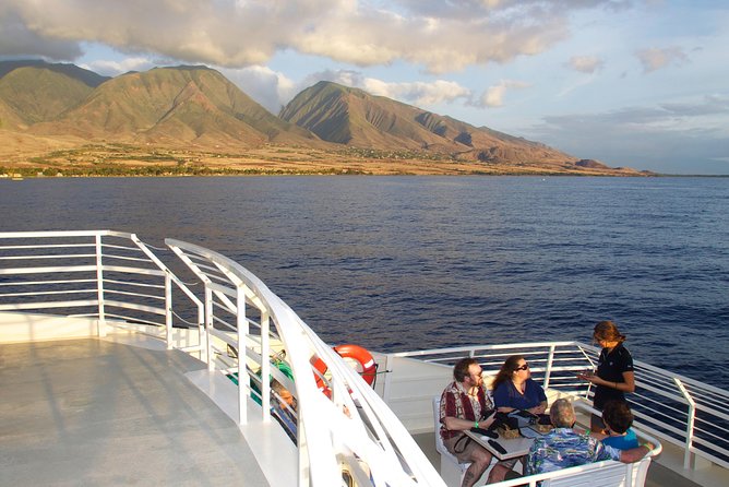 Maui Premium Dinner Cruise: Four Course Dining Experience - Service, music, and the feel onboard