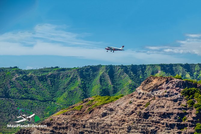 Maui <em>PRIVATE</em> Air Tour: Aquamarine & Emerald Dream: (2-5 People) – Key points to know before you fly’ /></p>
<ul>
<li><strong>A private flight for two to five people:</strong> The aircraft is reserved for your group, not a large sightseeing crowd.</li>
<li><strong>A small plane with porthole-style windows:</strong> The cabin is compact, but the window design helps with photos and video.</li>
<li><strong>Molokini Crater from above:</strong> This is one of the strongest reasons to choose an aerial tour, since the crater’s horseshoe shape and water colors are best seen from the sky.</li>
<li><strong>A fast tour of Maui’s west and south coast:</strong> The route includes Waihe’e Ridge, Nakalele Blowhole, Makena State Park, Hana Highway, and Haleakala lava fields.</li>
<li><strong>$280 per person for about 30 minutes:</strong> For five people, the private flight costs $1,400 before any changes or special arrangements.</li>
<li><strong>Weather matters:</strong> You can cancel for a full refund at least 24 hours before departure, and poor weather may lead to a new date or full refund.</li>
</ul>
<h2>Why a short flight can show you so much of Maui</h2>
<p><img width="669" height="446" decoding="async" src=