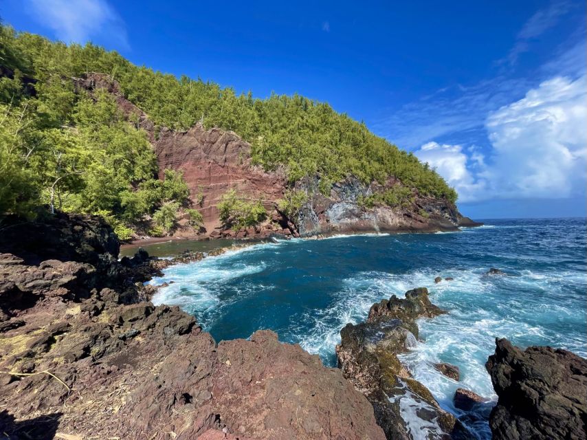 Maui: Private All-Inclusive Road to Hana Tour with Pickup - Red and black sand beaches along the coast