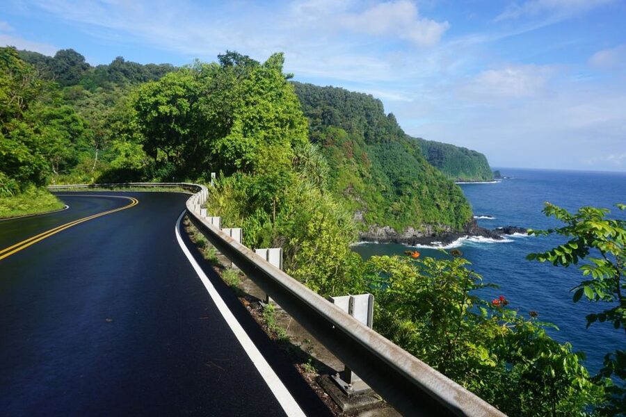 Maui: Private Guided Halfway to Hana Tour - Paʻia and the North Shore surf