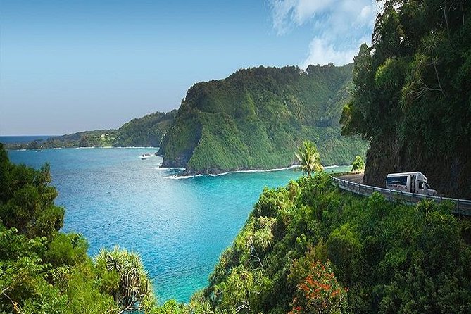 Maui: Road to Hana Deluxe Rainforest and Waterfall Experience - Puaʻa Kaʻa State Park and the limits of waterfall time