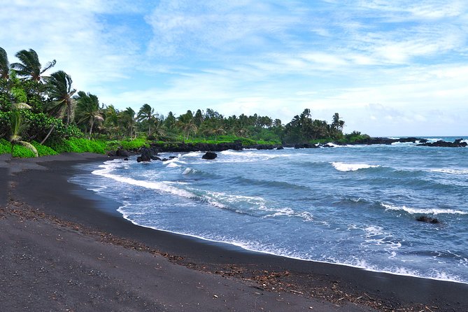 Maui: Road to Hana Luxury Limo-Van Tour with Helicopter Flight - Wai‘anapanapa offers the tour’s strongest ground stop