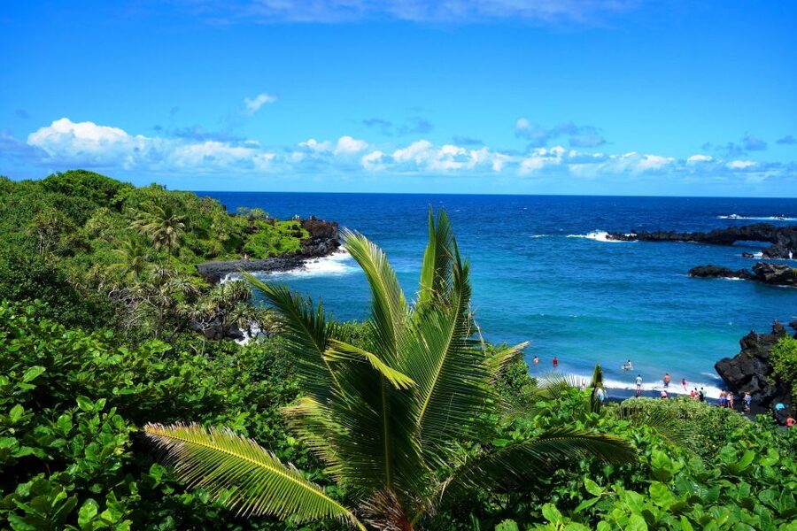 Maui: Road to Hana Waterfalls Tour with Lunch - The return route includes wide views and a quieter finish