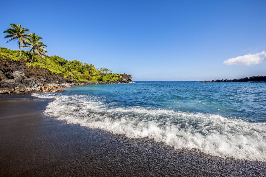 Maui: Small-Group Road to Hāna Sightseeing Tour - Waterfalls, bamboo forest, and the Keanae Peninsula