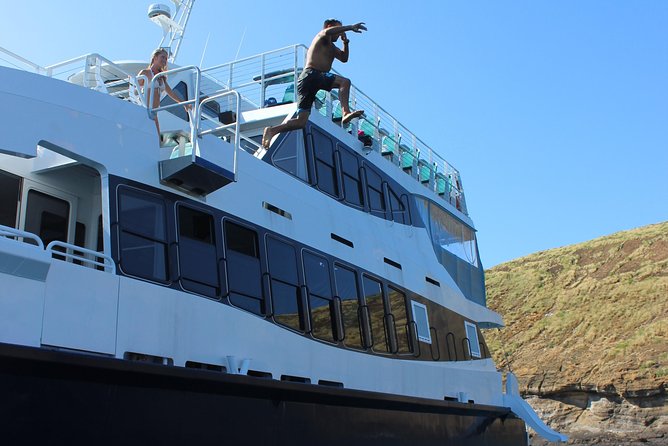 Maui Snorkeling Adventure From Ma'alaea Harbor to Molokini - Snorkeling inside the volcanic crater