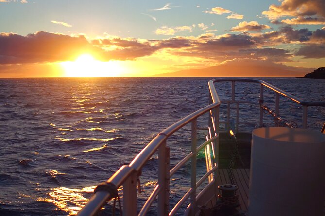 Maui Sunset Dinner Cruise - A Hawaiian Hula Experience - Hawaiian music and hula after sunset