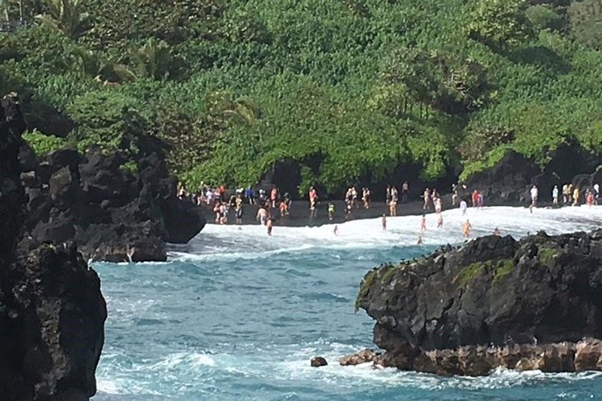 Maui Tour : Road to Hana Day Trip from Kahului Lunch, Water, Chip - Wailua Valley and the waterfall sequence