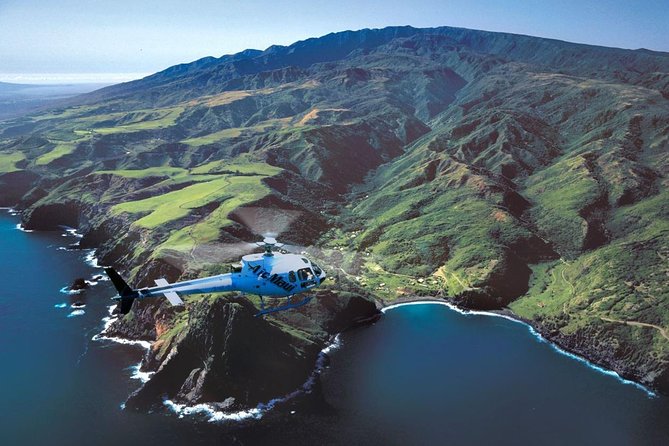Oceanfront Landing 75-Minute Event Helicopter Tour - Crossing the Pailolo Channel to Molokai