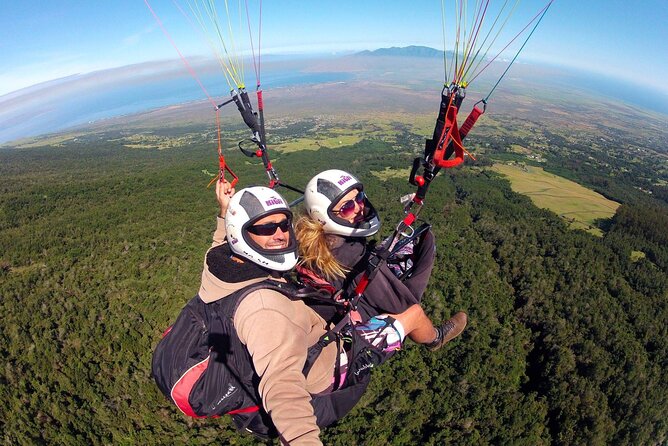 Paraglide Maui's 1K Tandem Paragliding Experience - The landing and the return to the meeting point