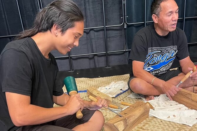Polynesian Wood Carving on Maui - Your Turn With the Tools
