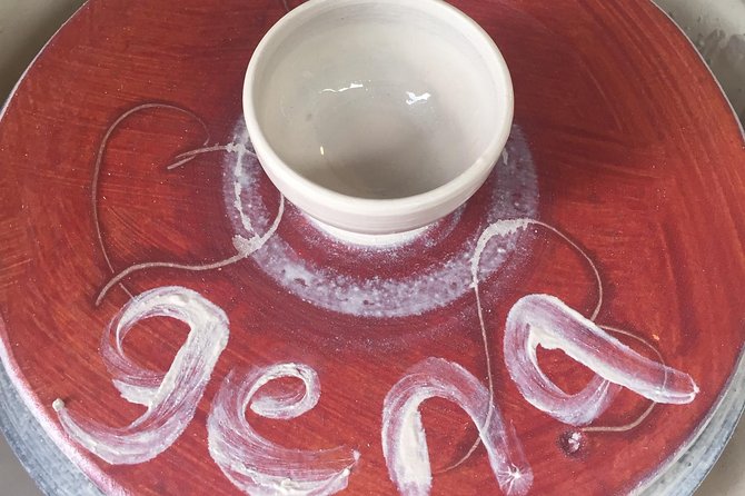 Pottery Class: Make your own mug or Bowl on Maui - A small class makes the wheel less intimidating