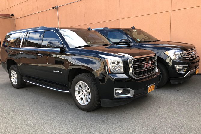 Private Arrival Transfer from Maui Kahului Airport OGG - Choosing between a sedan, SUV, and van