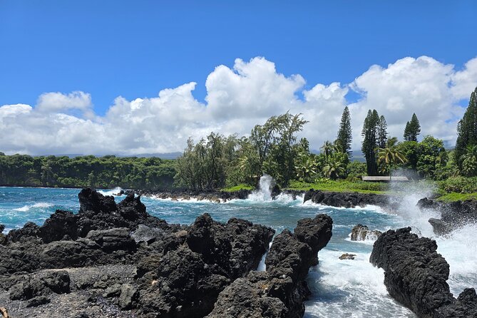 Private Road to Hana Tour with Pickup - Wailua Valley puts the route into perspective