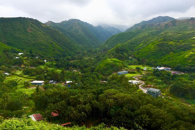 Private Tour of Maui, the Valley Isle - Iao Valley brings mountains, streams, and a cooler pause